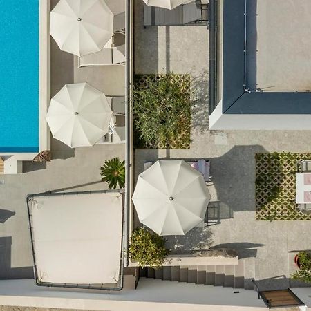 Holiday Home Lolina,Sea On A Palm! Heated Pool Трогир Екстериор снимка